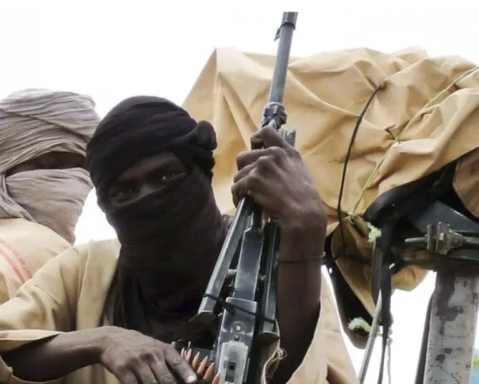Bandits attack Kwara community, burn palace and abduct Emir's wives, children