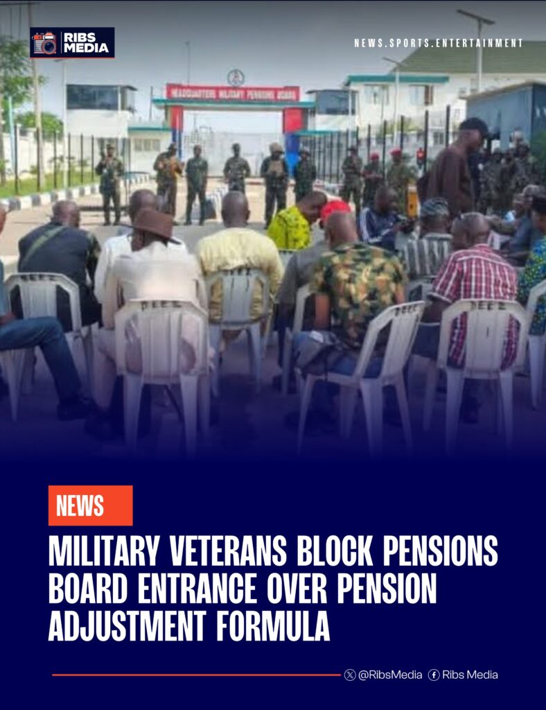 Military veterans block Pensions Board entrance over pension adjustment formula